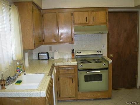 3rd image of 26050 Girard St