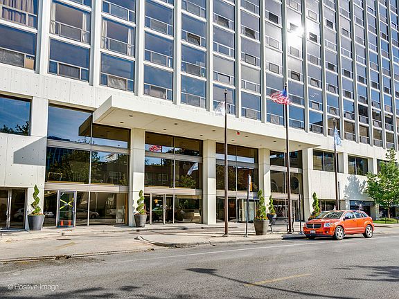 2nd image of 4343 N Clarendon Ave APT 718