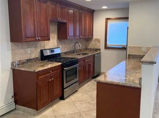 6344 75th St, Flushing, NY 11379
