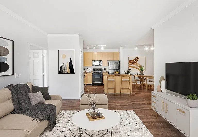 Hickory Point Apartments — Photo 19