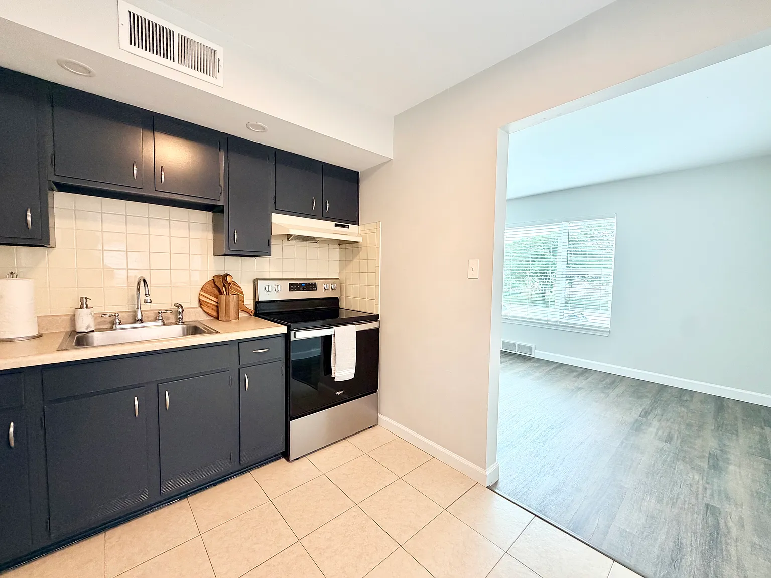 1 bed, 800 sqft, $925 — Photo 2