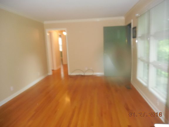 5th image of 405 W Coy Cir