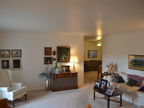 2nd image of 2526 Eastgate Dr