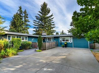 16053 NE 3rd St, Bellevue, WA 98008