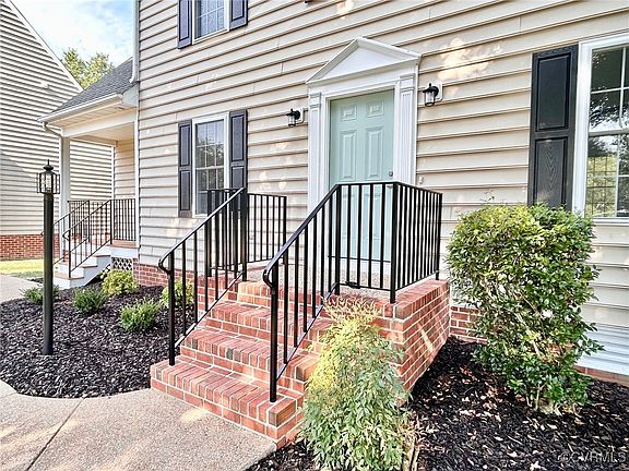 3rd image of 11809 Park Forest Ct