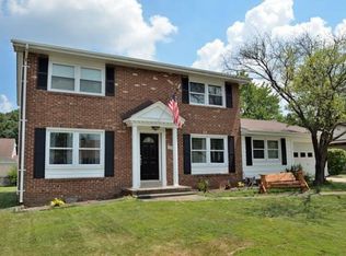 508 S Lee Rd, Sterling, VA 20164