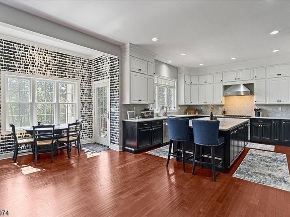 5th image of 15 Windemere Way