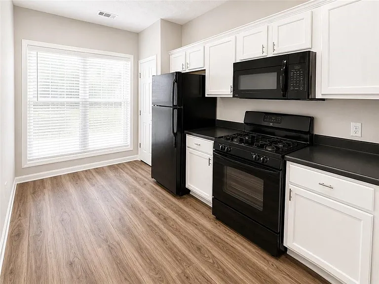 3795 Austin Park Ln — Photo 6