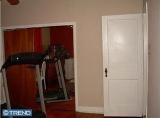 1312 Fanshawe St, Philadelphia, PA 19111