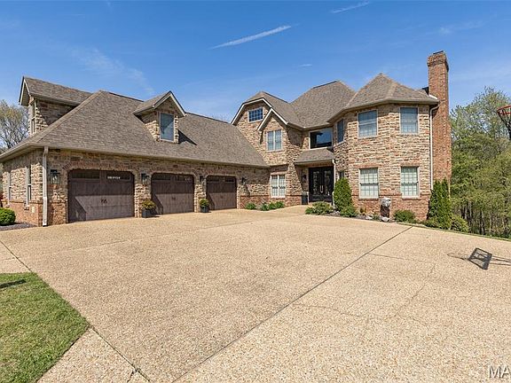 2nd image of 312 Oak Forest Dr