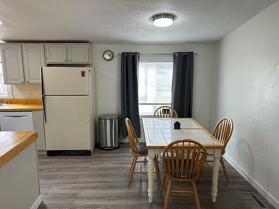 3rd image of 854 N 8th St