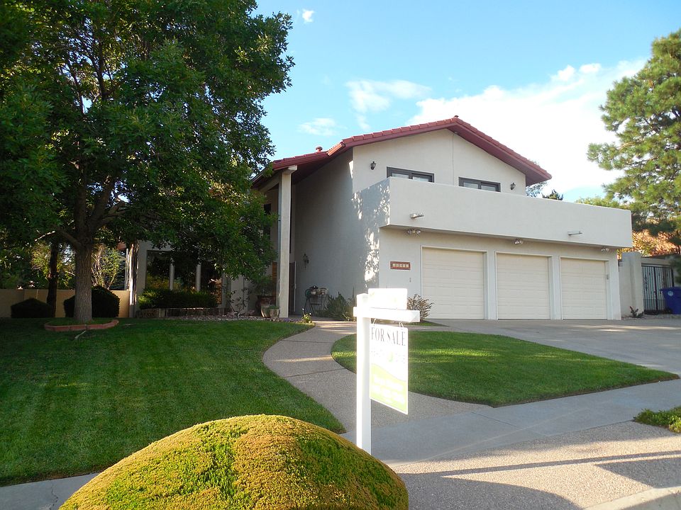 1st image of 12901 Manitoba Dr NE