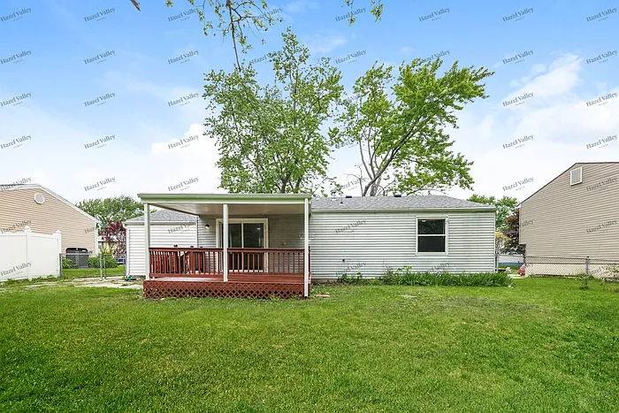 189 Woburn Farm Cir — Photo 11