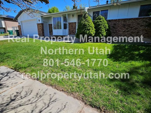 1096 N Sunflower Cir