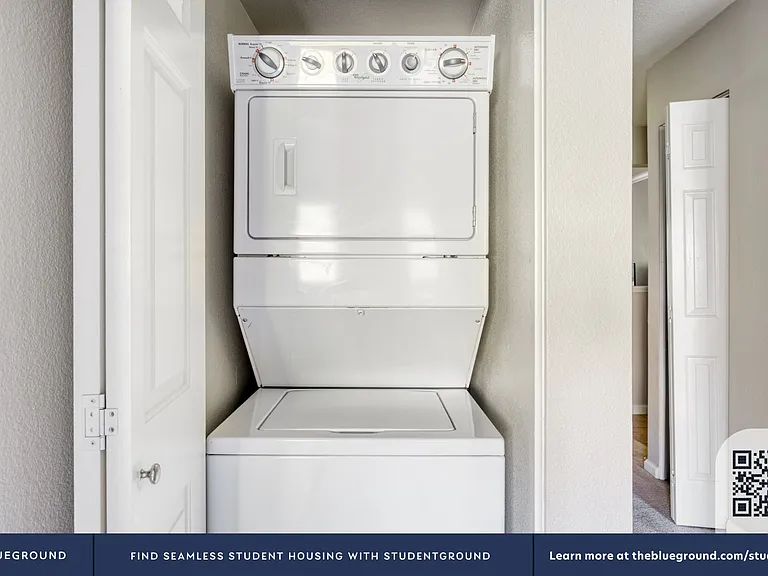 Washer/Dryer in Apartment