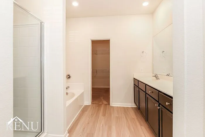 10659 Lost Maples Dr — Photo 12