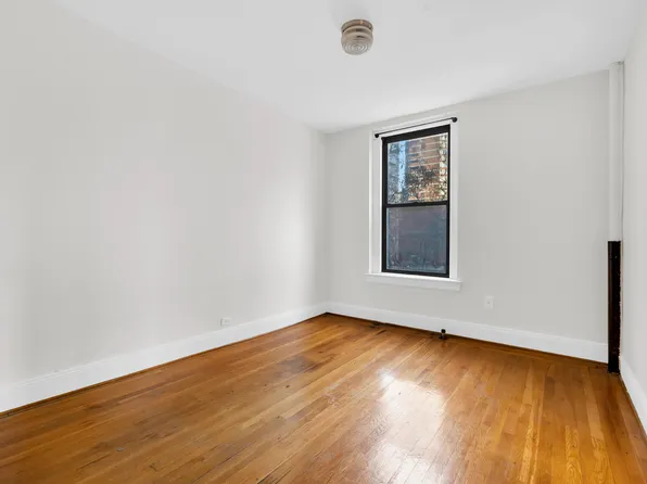 240 East 24th Street image 1 of 6