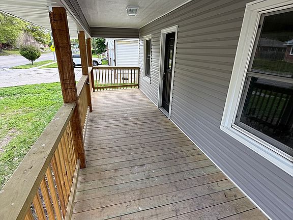 2nd image of 3427 A St
