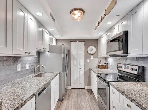 3000 N Ocean Drive #17-B, Singer Island, FL 33404