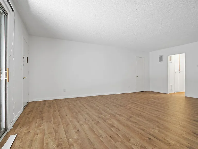 3625 Mentone Ave — Photo 10