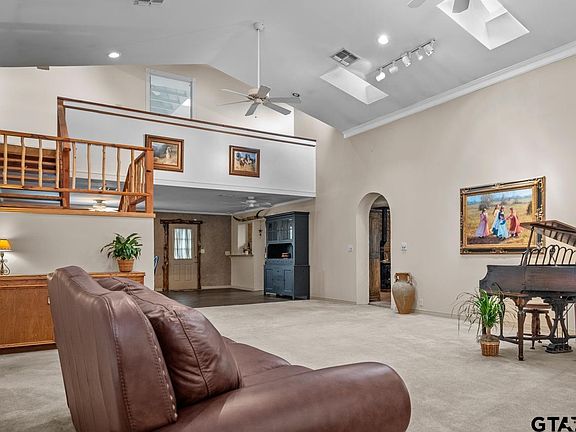 5th image of 8806 W Lakeshore Dr