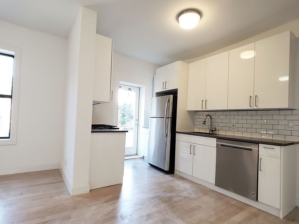 1st image of 220 E 23rd St APT B1