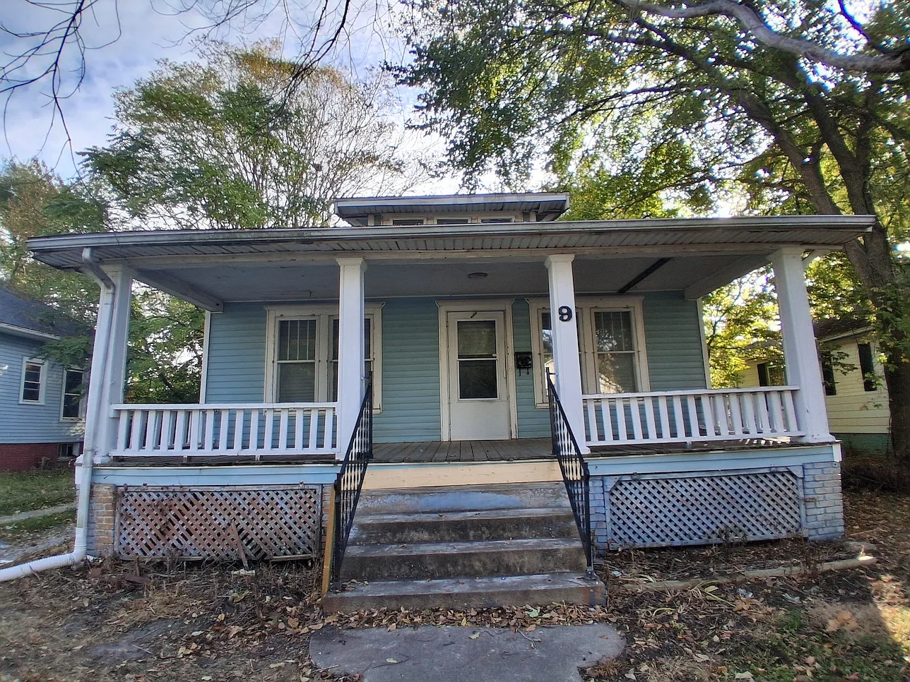 2 bed, 1120 sqft, $695 — Photo 1