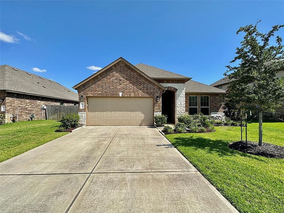 1st image of 28707 Forest Pass Ln