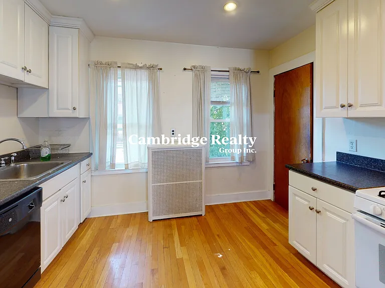 47 Fairbanks St #2T — Photo 1