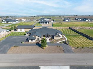 11807 Pelican Rd, Pasco, WA 99301