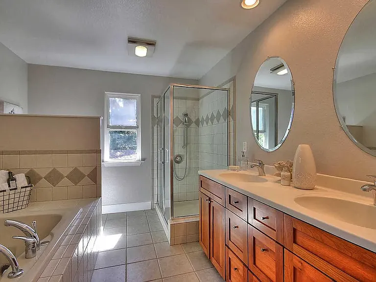 512 Military Way — Photo 6
