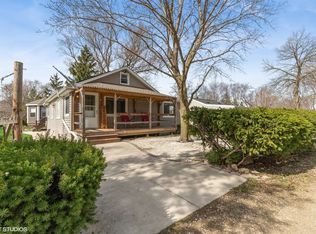 42372 N B St, Antioch, IL 60002