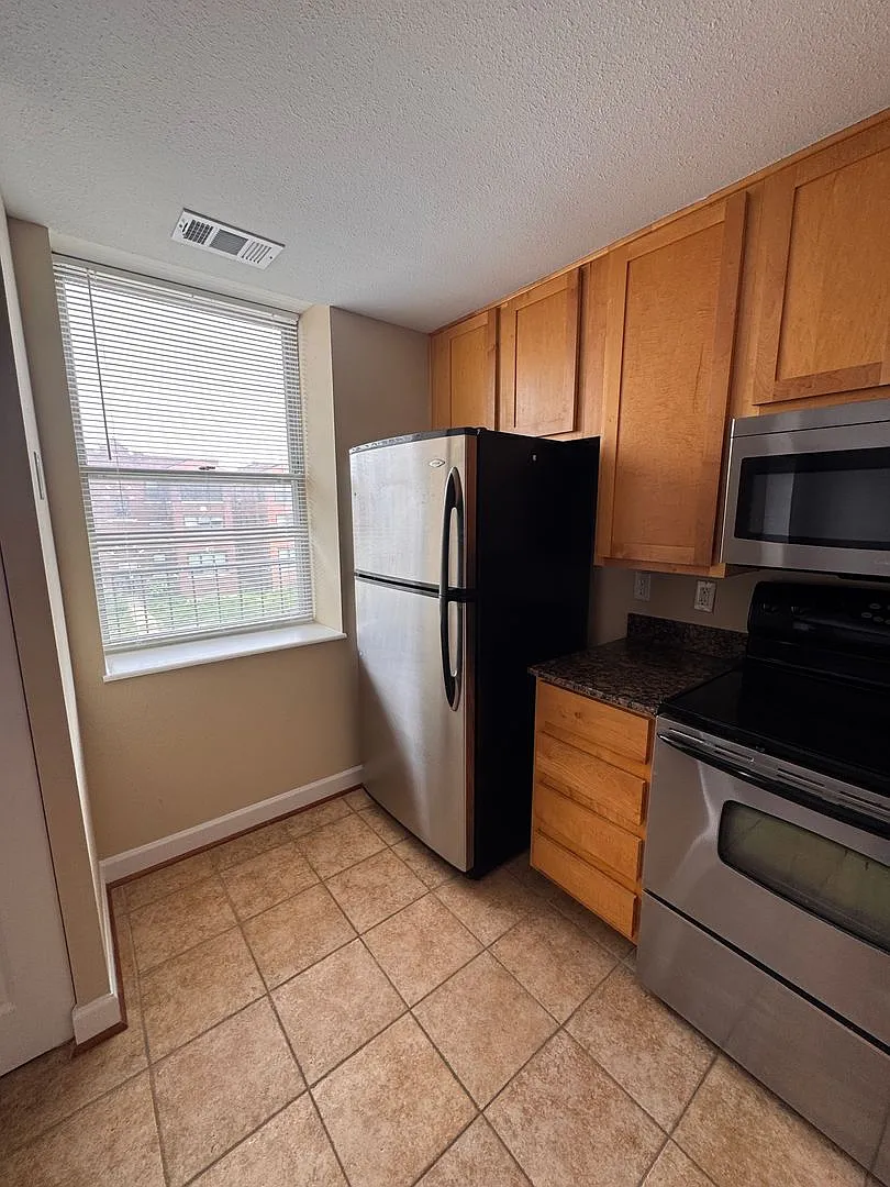 5630 Pershing Ave #36 | Saint Louis 63112 — Photo 4
