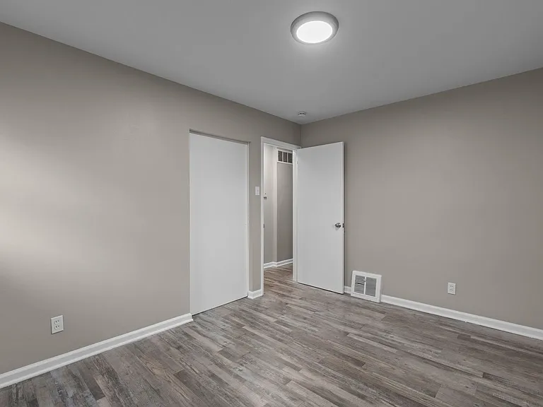 10518 Gretna Cir — Photo 18