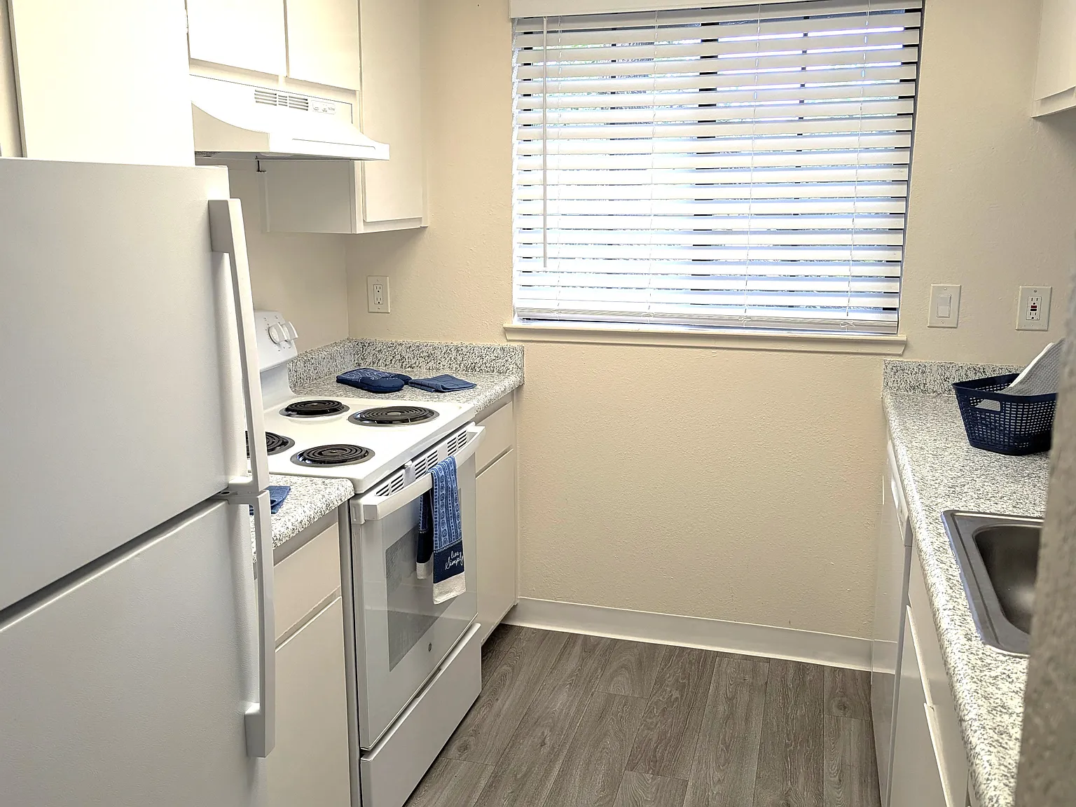 Willowcreek Apartments — Photo 3