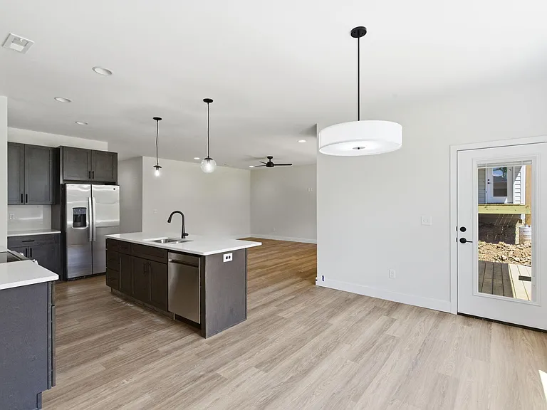 2331 E Olde Ivy St — Photo 13