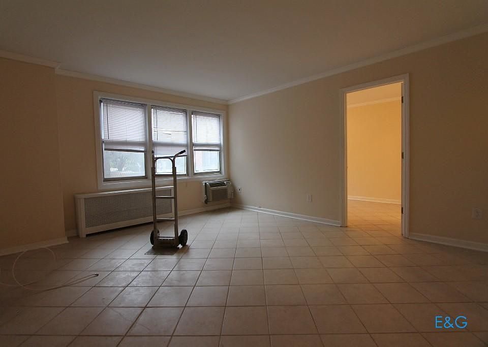 1st image of 18311 Hillside Ave APT 1O