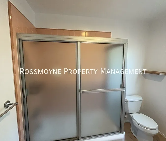 4413 Ledge Ave — Photo 10