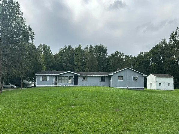 40625 Harris Rd, Belleville, MI 48111