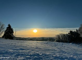 98 Wilrose Lane, Troy, NY 12180