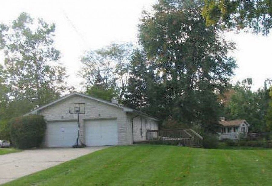 2nd image of 12691 Iroquois Dr