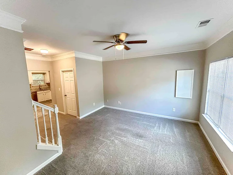 198 Timber Creek Ln SW — Photo 2
