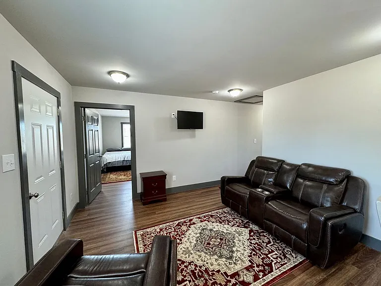 779 Boxwood Rd — Photo 4