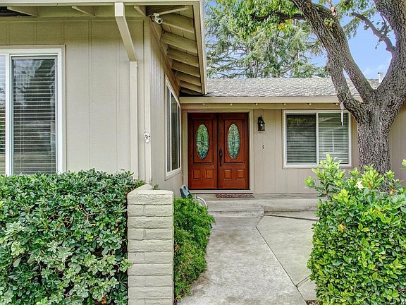 3rd image of 3542 W Creek Dr