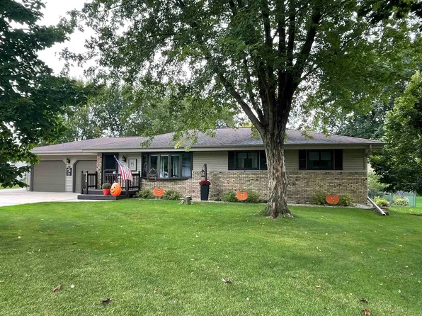 4116 N Lunar Dr, Janesville, WI 53546