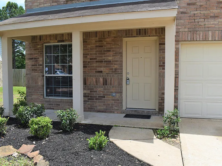 19207 Cedarsham Ln — Photo 2
