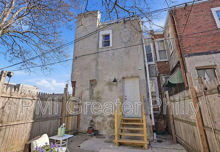 1916 S Salford St — Photo 21