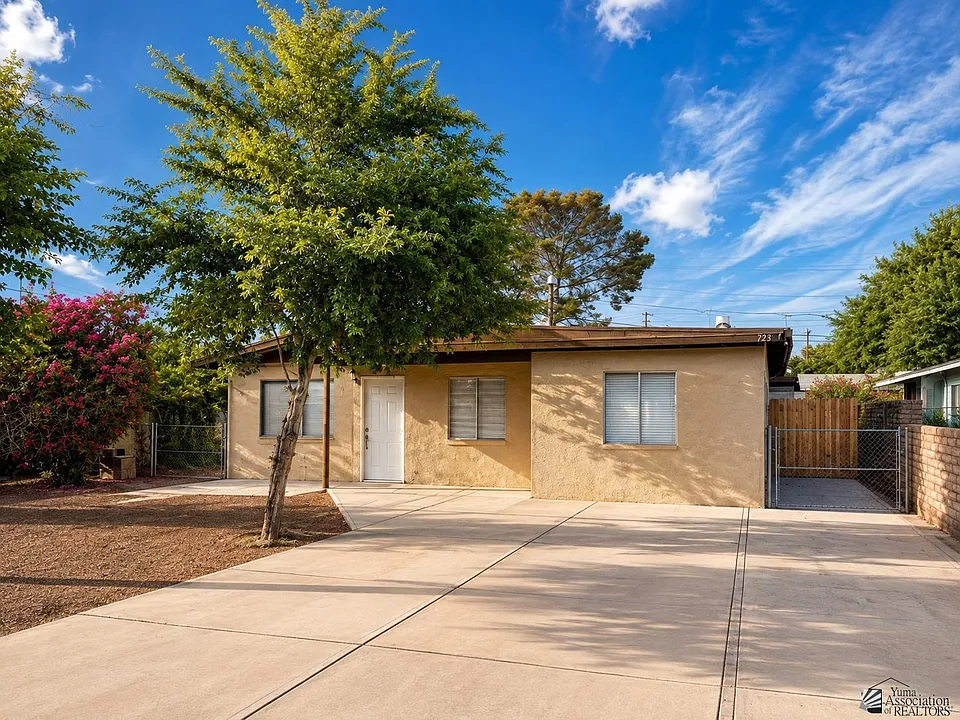 723 N Musgrove Ave