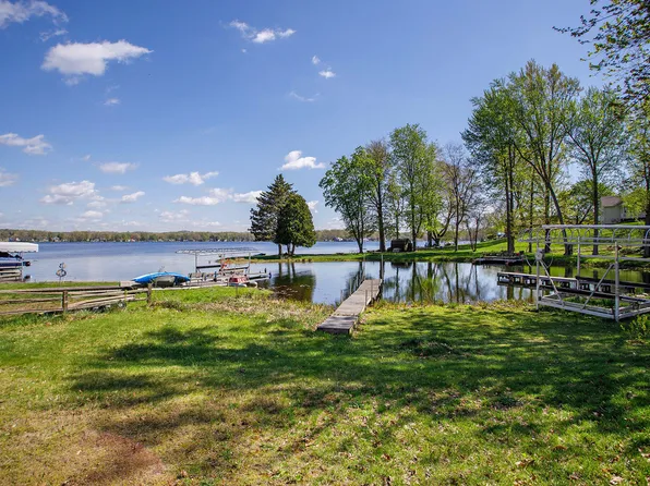 735 Beechwood Dr, Delton, MI 49046