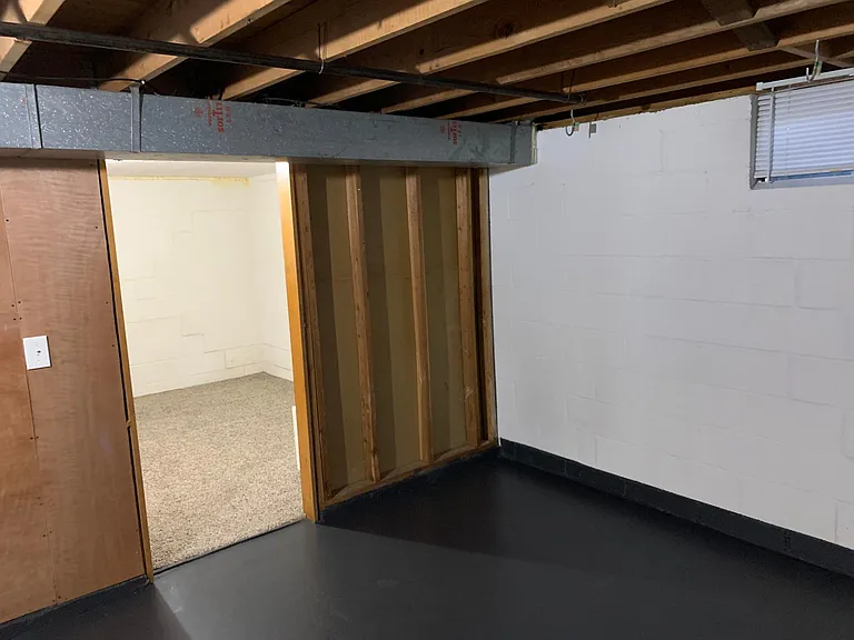 7501 S 76th Ave — Photo 24